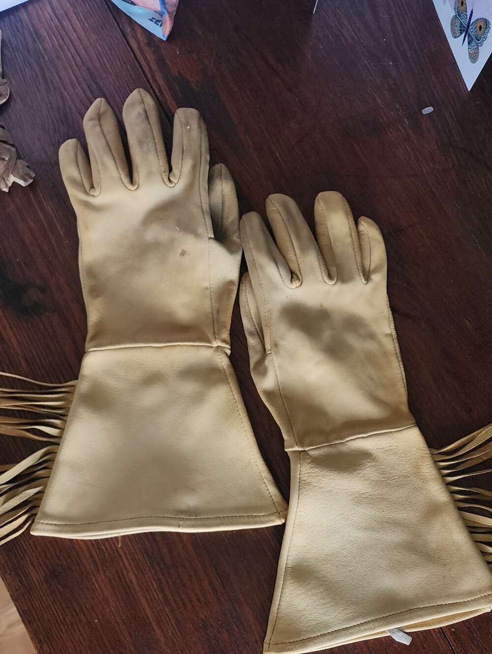 Tan Deerskin Gauntlet Gloves with Fringe Sz 10